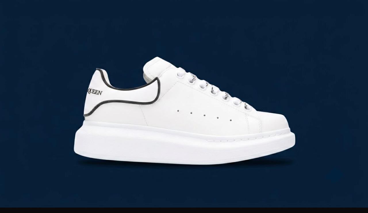 Alexander McQueen Oversized Sneaker White/Black